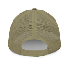 Load image into Gallery viewer, Villeneuve Woodworks Richardson 112 Trucker